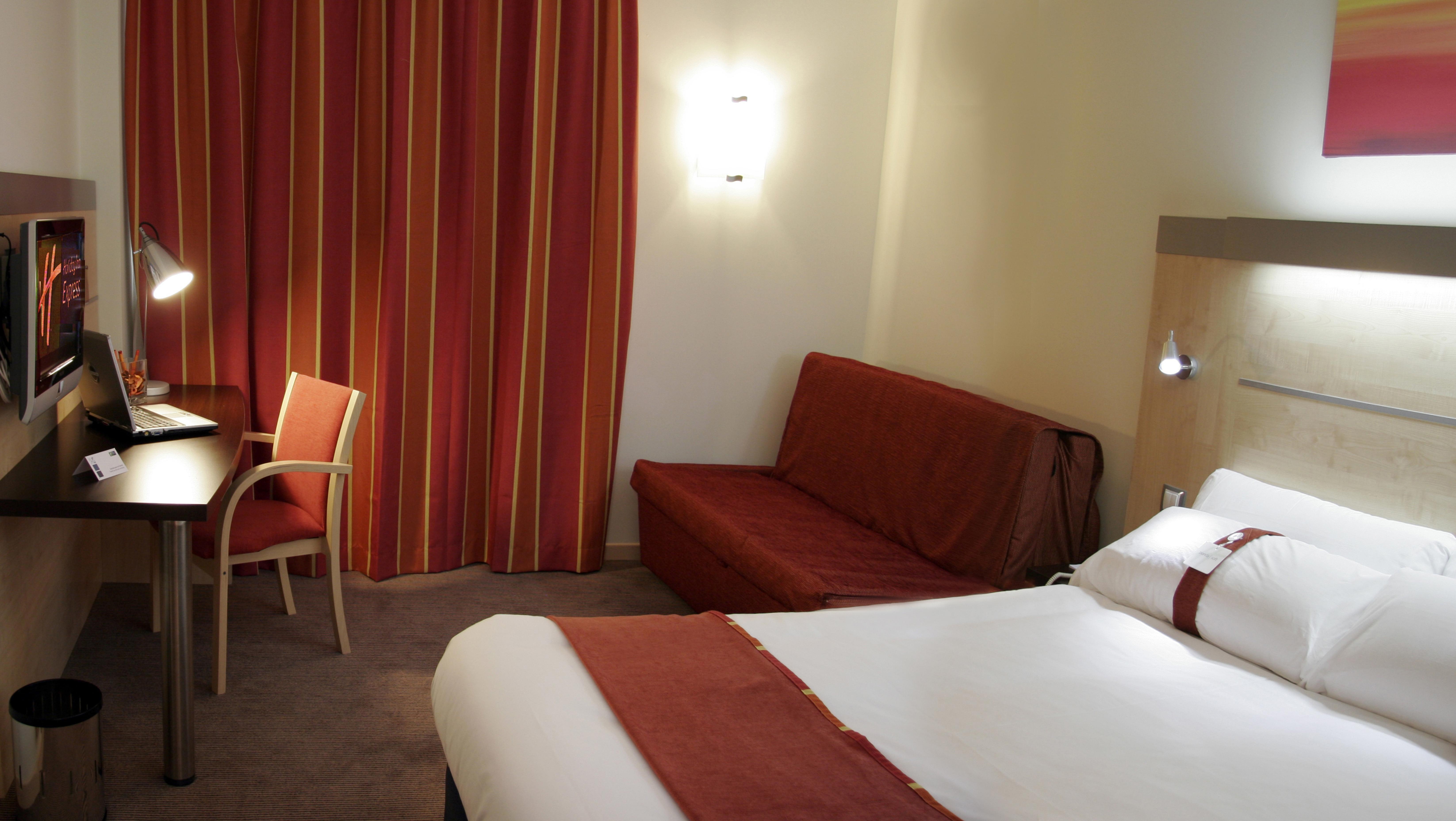 Holiday Inn Express Madrid-Getafe By Ihg Exterior photo