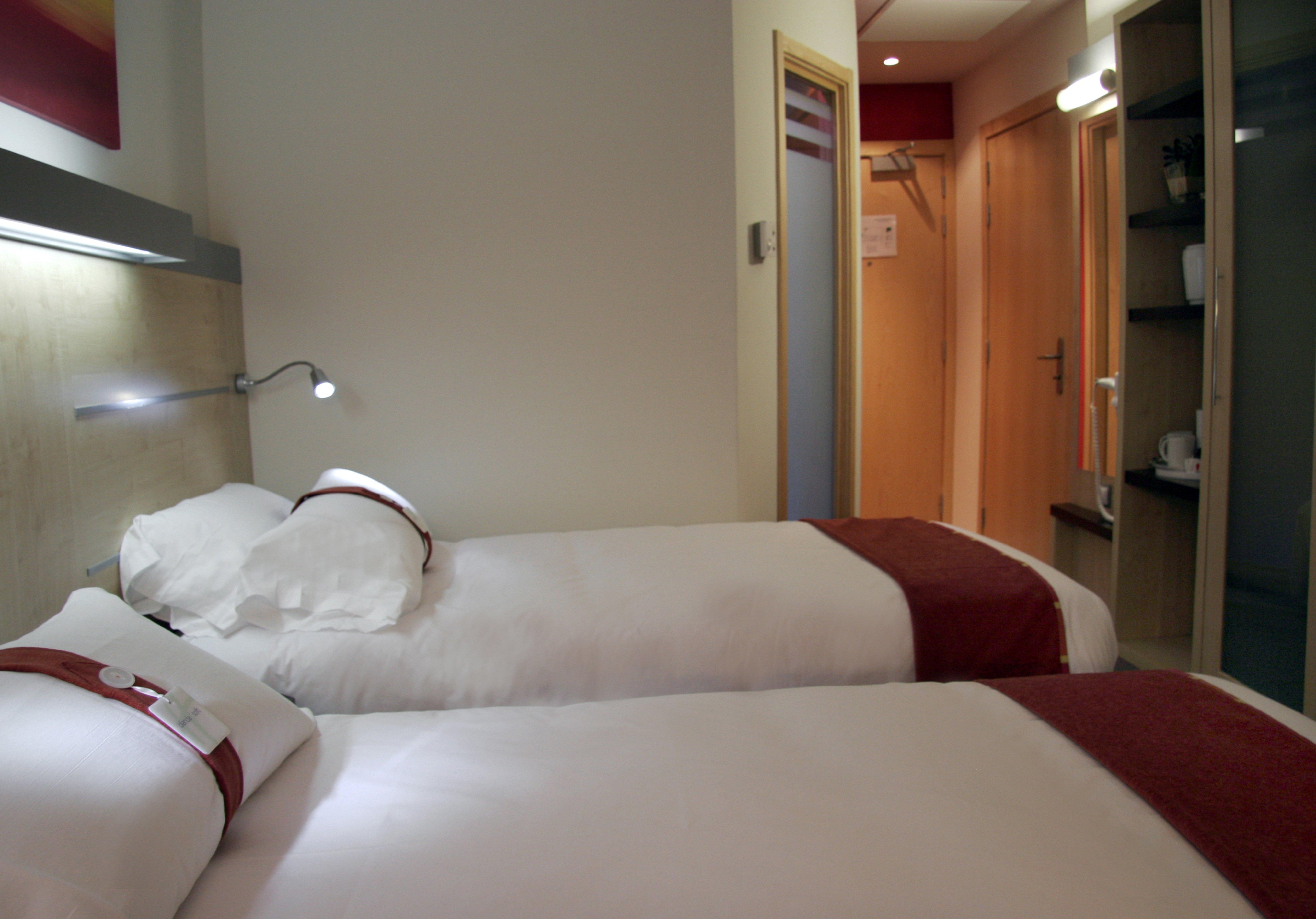 Holiday Inn Express Madrid-Getafe By Ihg Exterior photo