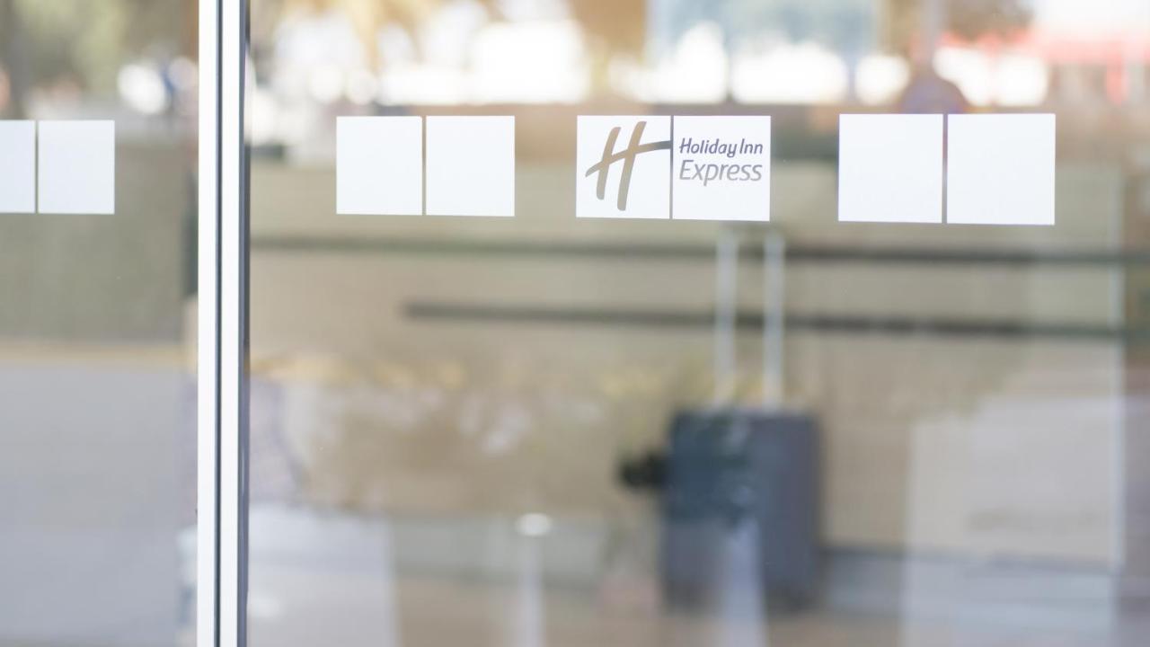 Holiday Inn Express Madrid-Getafe By Ihg Exterior photo