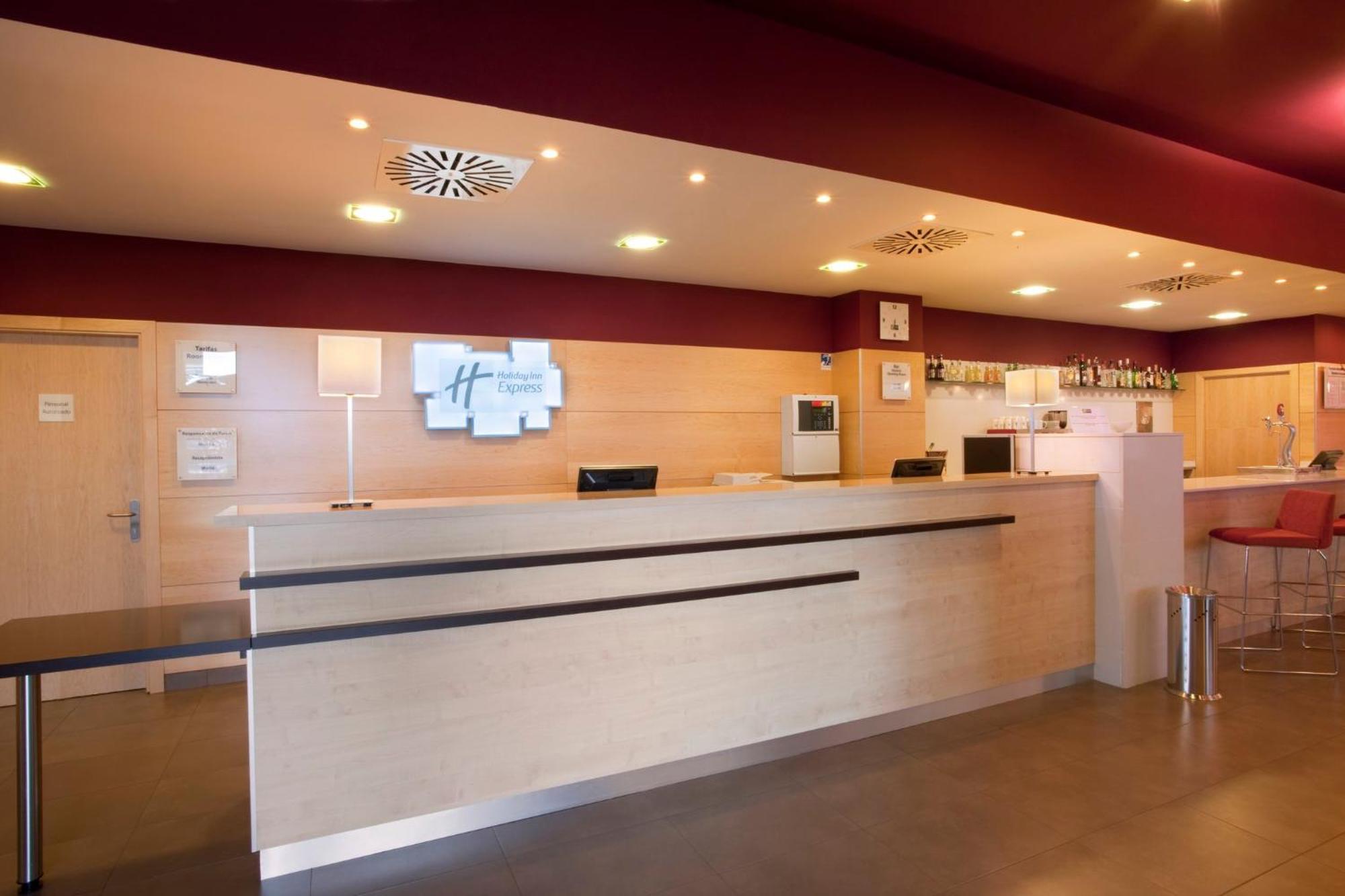 Holiday Inn Express Madrid-Getafe By Ihg Exterior photo
