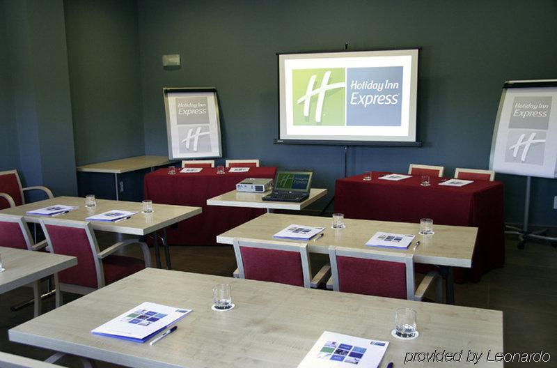 Holiday Inn Express Madrid-Getafe By Ihg Exterior photo