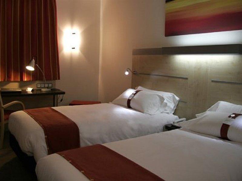 Holiday Inn Express Madrid-Getafe By Ihg Exterior photo