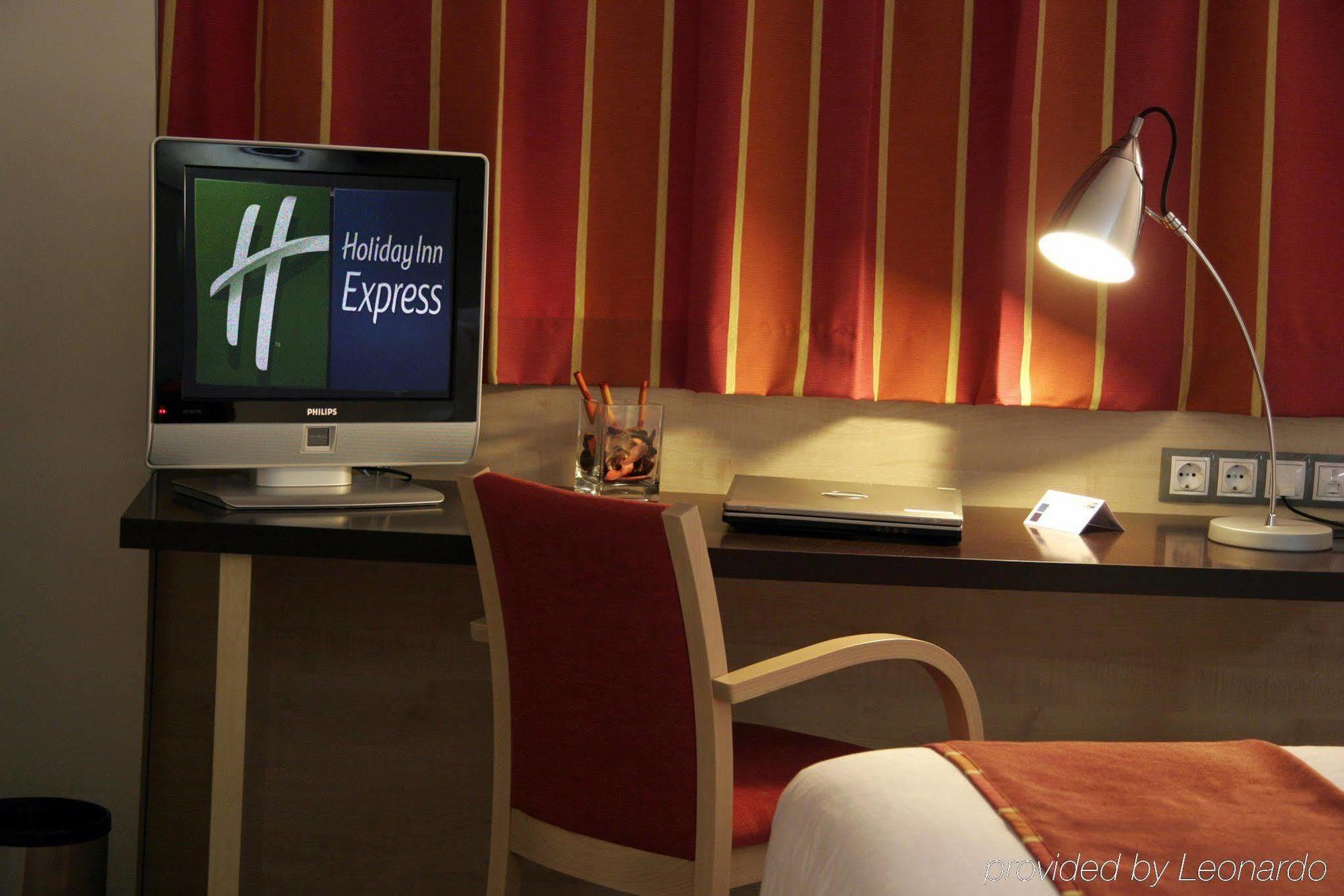 Holiday Inn Express Madrid-Getafe By Ihg Exterior photo